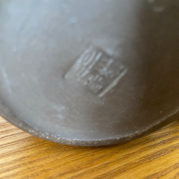 4 Miniature Teapots Cast Iron and Yixing Clay - Picture 4 of 15